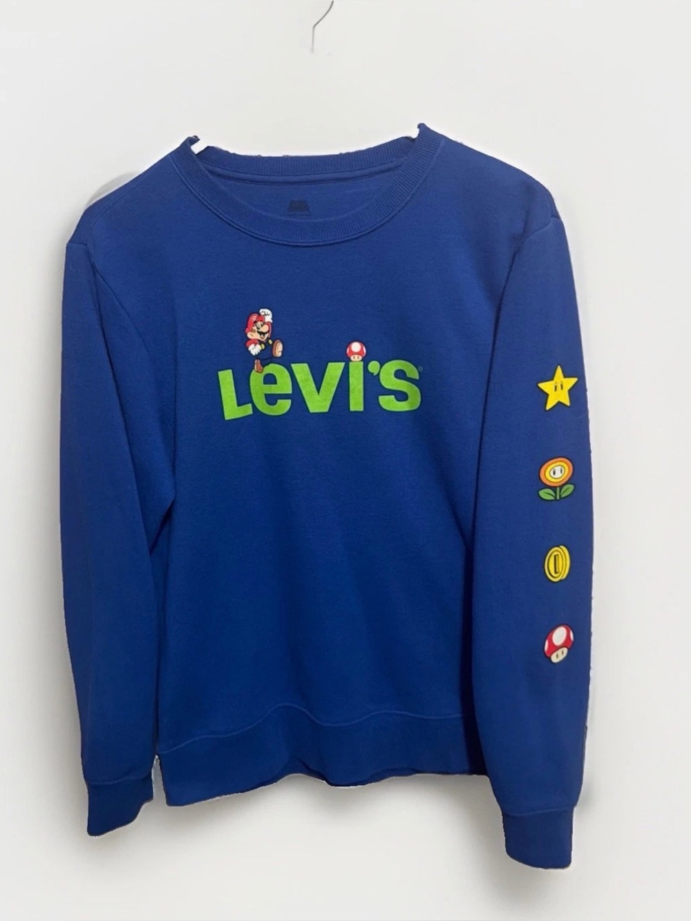Levi's Men's Blue Super Mario Graphic Crewneck Sweatshirt LARGE